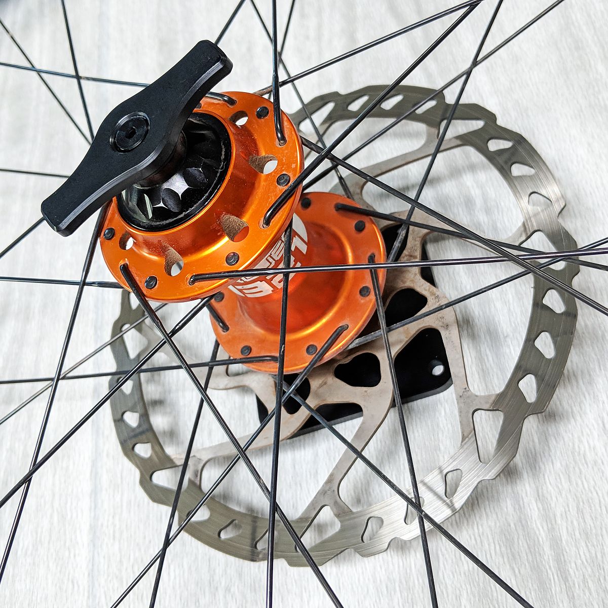 Mountain bike wheel hotsell holder